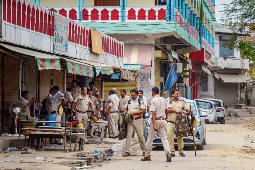 ਪੰਜਾਬ ਤੇ ਹਰਿਆਣਾ ਹਾਈ ਕੋਰਟ ਦੇ ਹੁਕਮਾਂ &rsquo;ਤੇ ਨੂਹ &rsquo;ਚ ਨਾਜਾਇਜ਼ ਉਸਾਰੀਆਂ ਢਾਹੁਣ ਦੀ ਮੁਹਿੰਮ ਰੋਕੀ