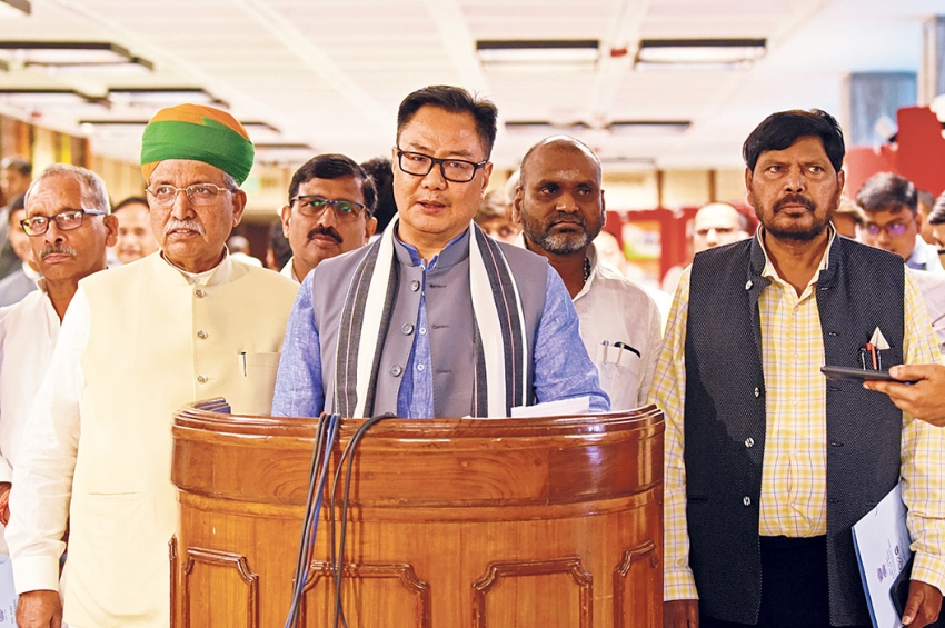 ਸੰਸਦ ਦਾ ਮੌਨਸੂਨ ਇਜਲਾਸ ਹੰਗਾਮਾ ਭਰਪੂਰ ਰਹਿਣ ਦੇ ਆਸਾਰ