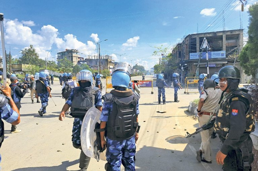 ਇੰਫਾਲ: ਵਿਦਿਆਰਥੀਆਂ ਦੀ ਹੱਤਿਆ ਖਿਲਾਫ਼ ਪ੍ਰਦਰਸ਼ਨ ਜਾਰੀ