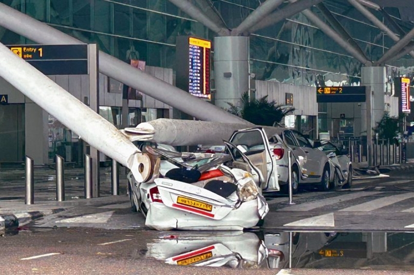 ਦਿੱਲੀ ਹਵਾਈ ਅੱਡੇ ਦੀ ਛੱਤ ਡਿੱਗੀ, ਇੱਕ ਹਲਾਕ