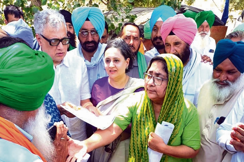 ਤ੍ਰਿਣਮੂਲ ਕਾਂਗਰਸ ਦੇ ਵਫ਼ਦ ਵੱਲੋਂ ਖਨੌਰੀ ਬਾਰਡਰ ਦਾ ਦੌਰਾ