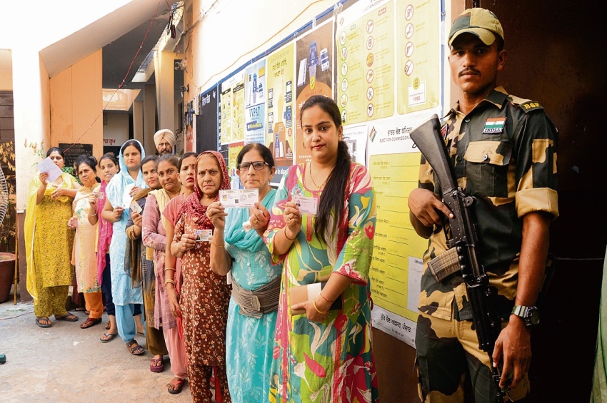 ਜ਼ਿਮਨੀ ਚੋਣਾਂ: ਜਲੰਧਰ ਪੱਛਮੀ ਹਲਕੇ &rsquo;ਚ ਅਮਨ-ਅਮਾਨ ਨਾਲ ਪਈਆਂ ਵੋਟਾਂ