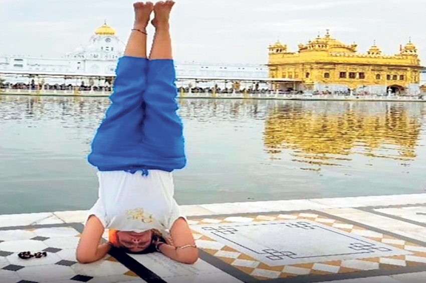 ਦਰਬਾਰ ਸਾਹਿਬ ਪਰਿਕਰਮਾ ਵਿੱਚ ਯੋਗ ਆਸਣ ਕਰਨ ਵਾਲੀ ਕੁੜੀ ਖ਼ਿਲਾਫ਼ ਕੇਸ ਦਰਜ&nbsp;