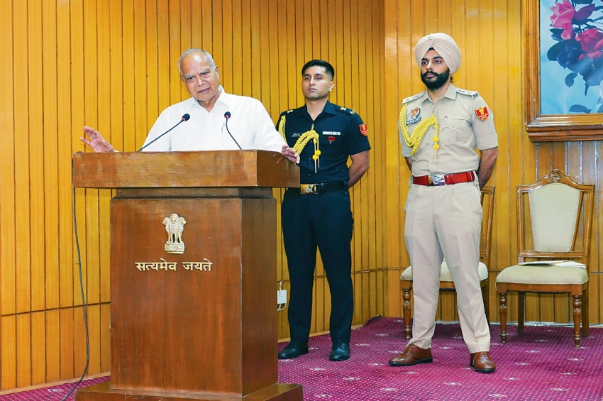 ਮੁੱਖ ਮੰਤਰੀ ਭਗਵੰਤ ਮਾਨ ਨਾਲ ਕੋਈ ਨਾਰਾਜ਼ਗੀ ਨਹੀਂ: ਪੁਰੋਹਿਤ