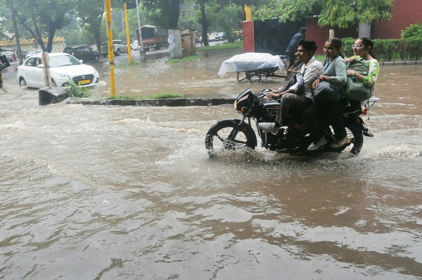 ਪੰਜਾਬ ਦੇ ਕਈ ਸ਼ਹਿਰਾਂ ਵਿੱਚ ਹਲਕਾ ਮੀਂਹ ਪਿਆ