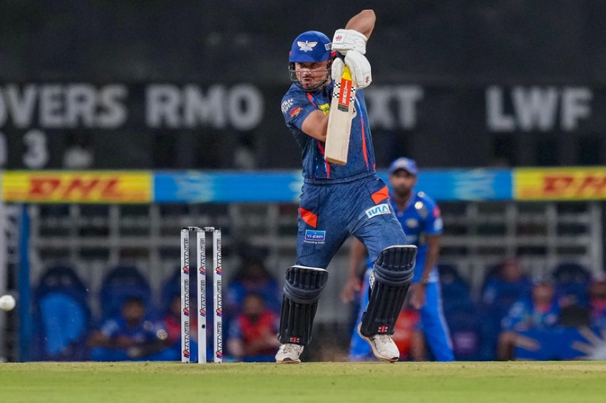 ਆਈਪੀਐੱਲ: ਲਖਨਊ ਨੇ ਮੁੰਬਈ ਨੂੰ ਚਾਰ ਵਿਕਟਾਂ ਨਾਲ ਹਰਾਇਆ