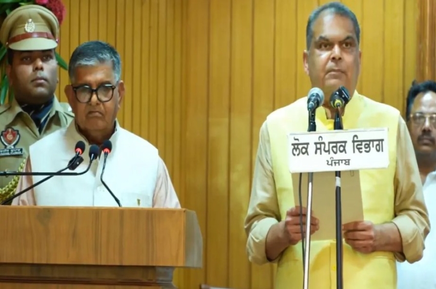 ਪੰਜਾਬ ਕੈਬਨਿਟ &rsquo;ਚ ਫੇਰਬਦਲ: ਸੰਜੀਵ ਅਰੋੜਾ ਮੰਤਰੀ ਬਣੇ; ਕੁਲਦੀਪ ਧਾਲੀਵਾਲ ਦੀ ਛੁੱਟੀ