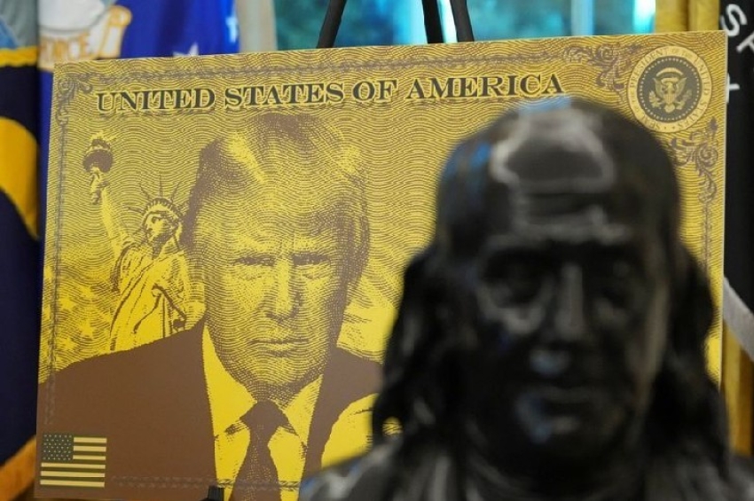 ਟਰੰਪ ਵੱਲੋਂ &lsquo;ਗੋਲਡ ਕਾਰਡ&rsquo; ਵੀਜ਼ਾ ਪ੍ਰੋਗਰਾਮ ਸ਼ੁਰੂ; 10 ਲੱਖ ਡਾਲਰ ਖਰਚ ਕੇ ਅਮਰੀਕਾ &rsquo;ਚ ਰਹਿਣ ਤੇ ਕੰਮ ਕਰਨ ਦੀ ਖੁੱਲ੍ਹ