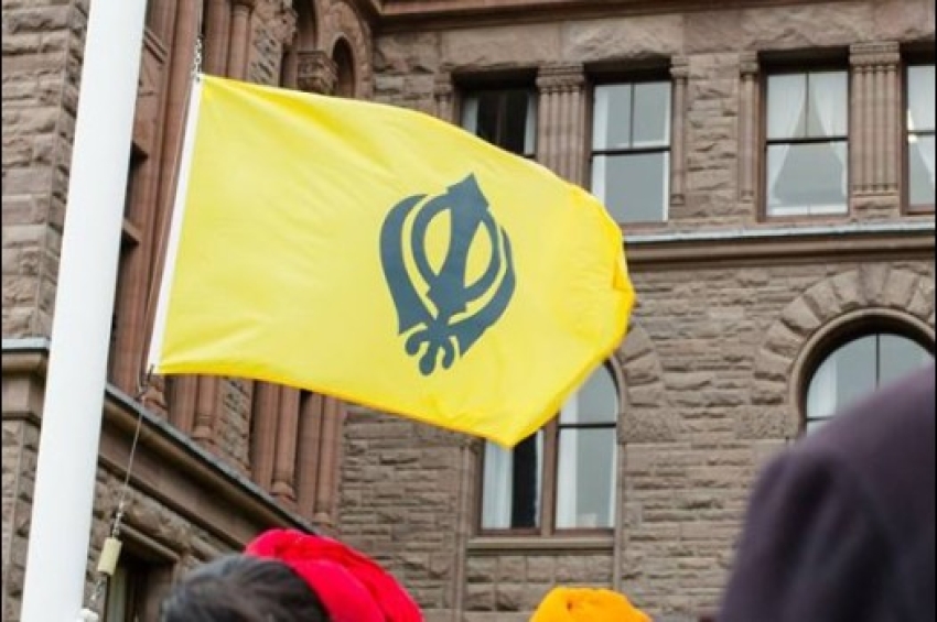 ਬਰੈਂਪਟਨ ਸਿਟੀ ਕੌਂਸਲ ਕੰਪਲੈਕਸ &rsquo;ਚ ਨਿਸ਼ਾਨ ਸਾਹਿਬ ਚੜ੍ਹਾਇਆ