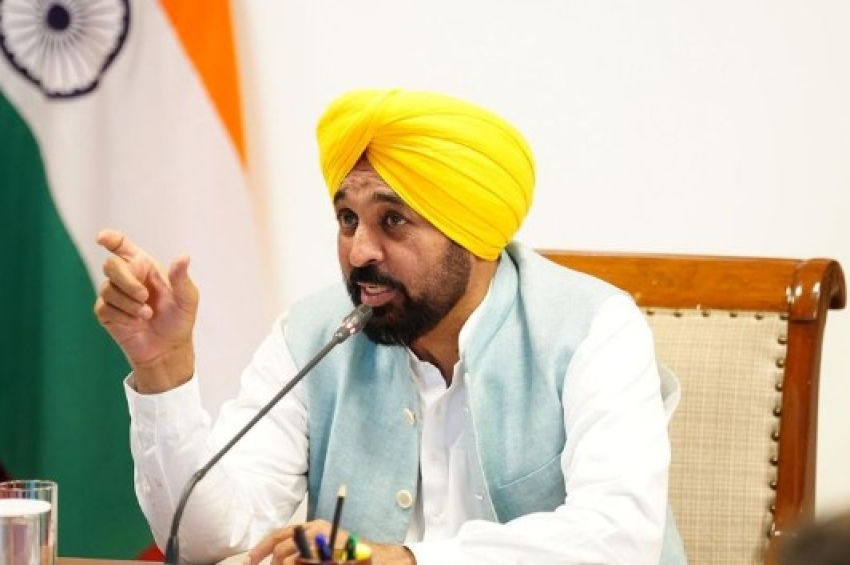 ਮੁੱਖ ਮੰਤਰੀ ਮਾਨ ਅੱਜ ਦਿੱਲੀ ਫੇਰੀ &rsquo;ਤੇ: ਕੇਂਦਰੀ ਮੰਤਰੀ ਨਿਤਿਨ ਗਡਕਰੀ, ਪ੍ਰਹਿਲਾਦ ਜੋਸ਼ੀ ਤੇ ਸ਼ਿਵਰਾਜ ਚੌਹਾਨ ਨਾਲ ਕਰਨਗੇ ਮੁਲਾਕਾਤ ਕੇਂਦਰੀ ਮੰਤਰੀਆਂ ਕੋਲ ਚੁੱਕਣਗੇ ਪੰਜਾਬ ਦੇ ਅਹਿਮ ਮੁੱਦੇ