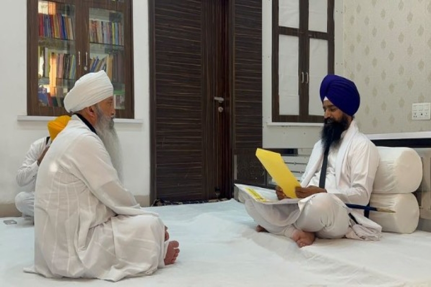 ਪੰਜਾਬ ਖ਼ਬਰਾਂ: ਪੰਜਾਬ ਦੇ ਮੁੱਖ ਮੰਤਰੀ ਨਾਲ ਮੁਲਾਕਾਤ ਨੂੰ ਬਾਬਾ ਲੱਖਾ ਸਿੰਘ ਨੇ ਮੰਨਿਆ ਭੁੱਲ ਪੰਜਾਬ ਸਰਕਾਰ ਦੇ ਬੇਅਦਬੀ ਸਬੰਧੀ ਕਾਨੂੰਨ ਦੀ ਸ਼ਲਾਘਾ ਨਹੀਂ ਕੀਤੀ ਸਗੋਂ ਸਰਕਾਰ ਨੇ ਆਪਣੇ ਪੱਧਰ &rsquo;ਤੇ ਉਨ੍ਹਾਂ ਦੇ ਹਵਾਲੇ ਨਾਲ ਬਿਆਨ ਜਾਰੀ ਕੀਤਾ: ਬਾਬਾ ਲੱਖਾ ਸਿੰਘ